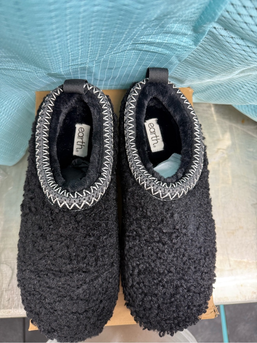 Earth Cozy Knit Slip-On Slippers - Black